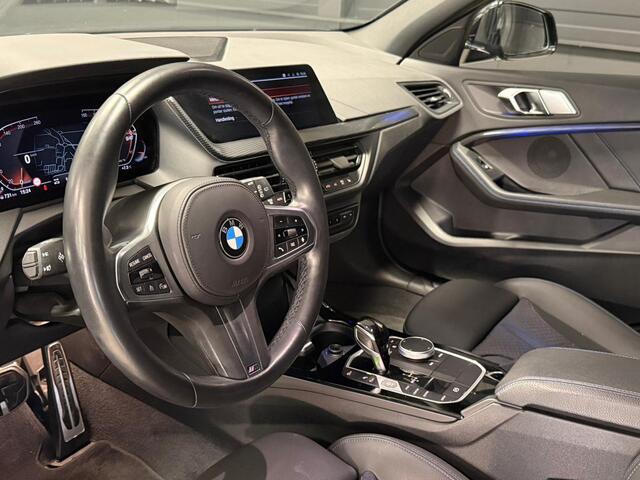 BMW 1-SERIE 118i Automaat M Sport Led Navi Clima 18Inch! Nieuwe Staat!