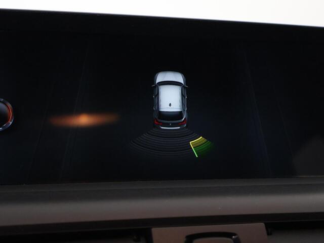 BMW 1-SERIE 118i Centennial Executive Automaat | Navigatie | Parkeersensoren | Cruise Controle |