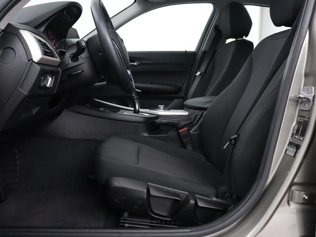 BMW 1-SERIE 118i Executive | 65.000 NAP | Cruise Control | Navigatie | Trekhaak | PDC | Bleutooth | Xenon | Automaat