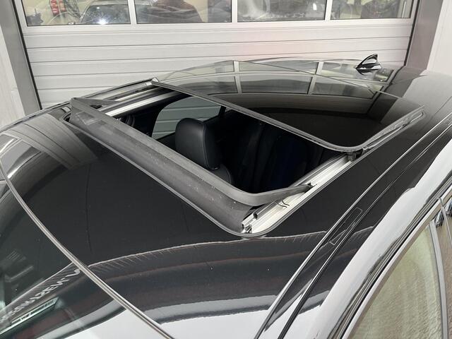 BMW 1-SERIE 120i M-sport, High Executive Panoramadak, HUD, Trekhaak, LED koplampen, Stoel/Stuurverwarming