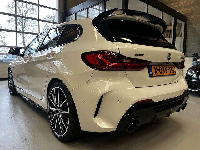 BMW 1-SERIE M135i xDrive Business Edition Plus Cruise, Pano, Harman/kardon
