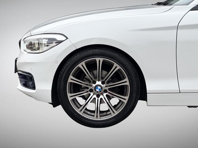 BMW 1-SERIE 118i Corporate Lease Executive Sport-Line NL-Auto incl. Trekhaak!