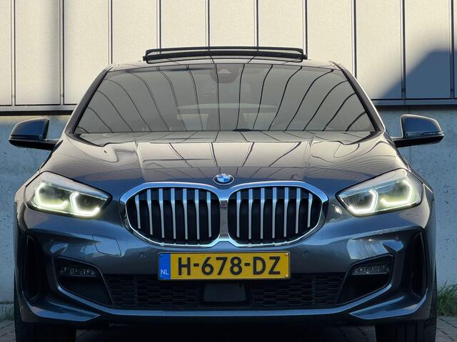 BMW 1-SERIE 118i 140PK M-Sport Pano Head-UP Memory Dode-Hoek