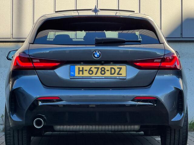 BMW 1-SERIE 118i 140PK M-Sport Pano Head-UP Memory Dode-Hoek