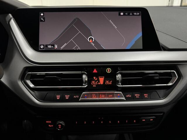 BMW 1-SERIE 118i 141 PK Executive Edition DIGI-DASH NAVI CAMERA PDC LMV