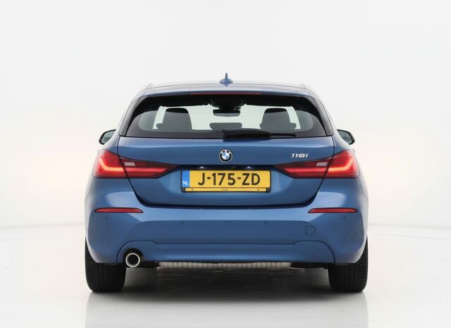 BMW 1-SERIE 118IA 140PK AUT. EXECUTIVE EDITION HEAD-UP/NAVI/CAMERA