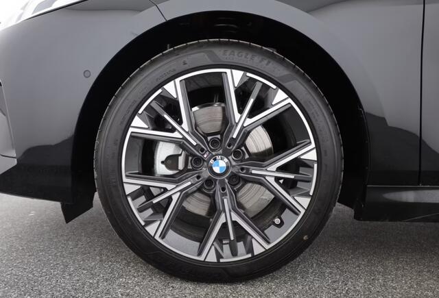 BMW 1-SERIE 120 M-Sport int+ext ACC DA-Plus Camera Shadowline 18inch