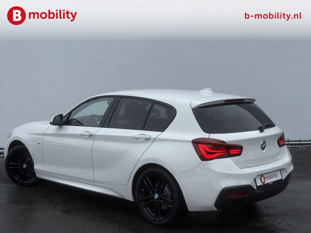 BMW 1-SERIE 118i High Executive M-Sport Apple CarPlay | Leer | Sportstoelen | PDC | LED Koplampen