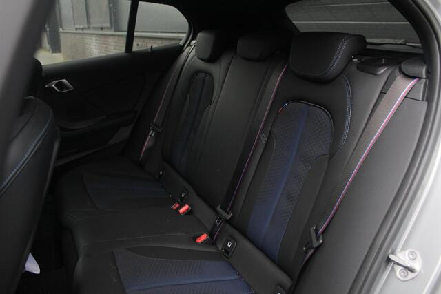 BMW 1-SERIE 118i M-sport | Koplampen adaptief | Carplay | Camera| Cruise control | Climate control