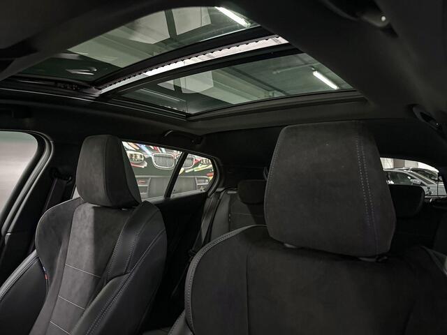 BMW 1-SERIE 120 | M-Sport Pro | Innovation Pack | Driving Assistant | Harman/Kardon | Panoramadak | Comfort Access | Selections