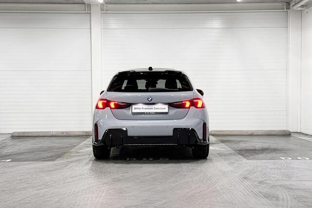 BMW 1-SERIE 120 | M-Sport Pro | Premium Pack | Driving Assistant | Harman/Kardon | Panoramadak | Comfort Access