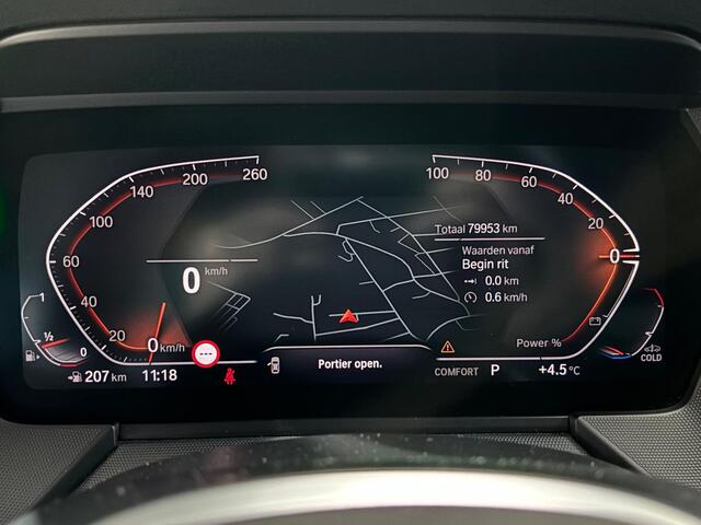 BMW 1-SERIE 118i Business Edition | M-Sport | Shadow Line | Panoramadak | Apple Carplay | 18 inch | NL auto | BTW |