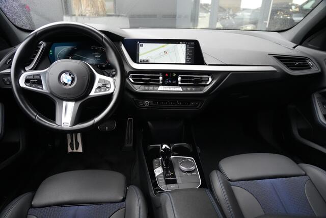 BMW 1-SERIE 118i M Sport Executive 136 pk Navigatie/Camera/Parkeersensoren