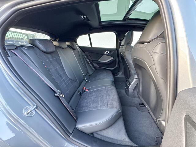 BMW 1-SERIE 120 M Sport Design Edition Stuurwielrand / 19 inch / Glazen dak