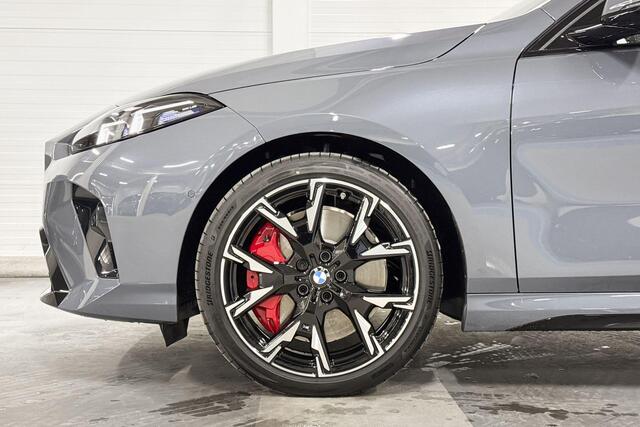 BMW 1-SERIE 120 | M-Sport Pro | Premium Pack | Driving Assistant | Panoramadak | Comfort Access