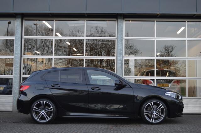 BMW 1-SERIE 118i M-Sport Aut. Led Leder Camera CarPlay Pdc
