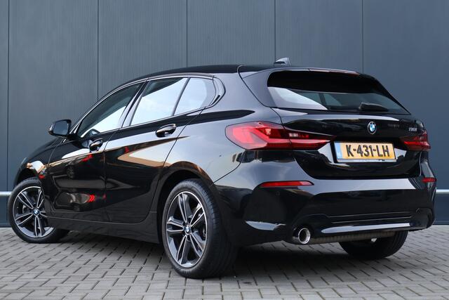 BMW 1-SERIE 118i Sportline Executive Edition | NL Auto | Live Cockpit Professional | Sportstoelen | DAB+ | LED