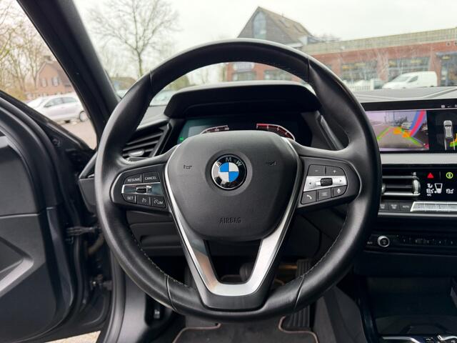 BMW 1-SERIE 118I 140pk Automaat Panodak Navi Camera Leer Led Airco(ECC)