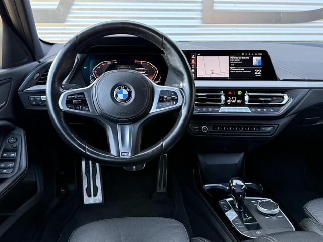 BMW 1-SERIE 118i High Executive Edition M-Pakket,2e Eigenaar,Navi,Leder,Stoelverwarming,PDC,N.A,P,APK tot 05-2026