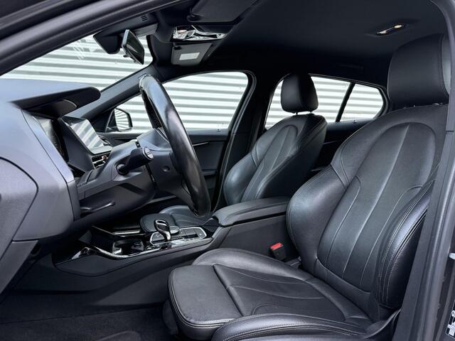 BMW 1-SERIE 118i High Executive Edition M-Pakket,2e Eigenaar,Navi,Leder,Stoelverwarming,PDC,N.A,P,APK tot 05-2026
