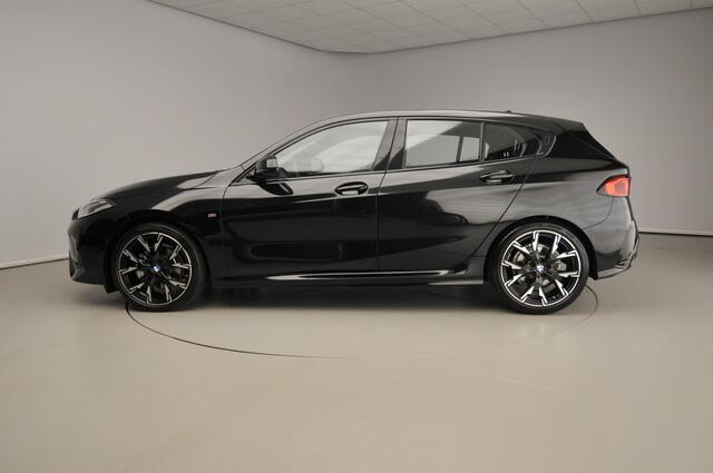 BMW 1-SERIE 5-deurs 120 | M-Sportpakket | LED | Leder | Navigatie | Sportstoelen | Stoelverwarming | DAB | Alu 19 inch