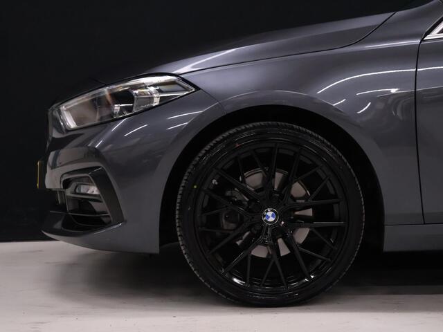 BMW 1-SERIE 118i M-Sport [M STUUR, APPLE CARPLAY, ANDROID, LEDVERLICHTING, STOELVERWARMING, PDC V+A, VOL LEDER, CRUISE, CLIMATE, NIEUWSTAAT]