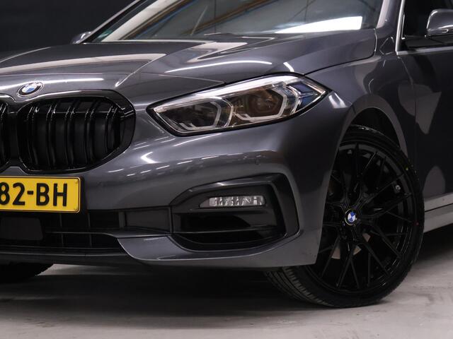 BMW 1-SERIE 118i M-Sport [M STUUR, APPLE CARPLAY, ANDROID, LEDVERLICHTING, STOELVERWARMING, PDC V+A, VOL LEDER, CRUISE, CLIMATE, NIEUWSTAAT]