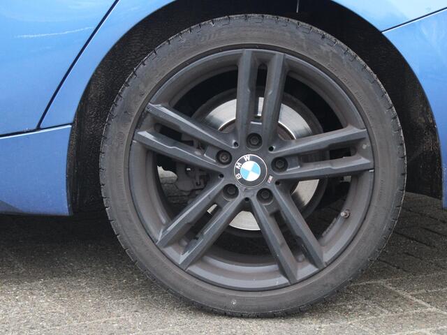 BMW 1-SERIE 118i Corporate Lease Executive | ELEKTRISCH SCHUIFDAK | ALCANTARA BEKLEDING | HARMAN KARDON |