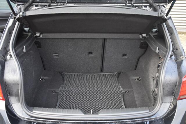 BMW 1-SERIE 118I HIGH EXECUTIVE / M PAKKET / LEDER / NAVI / STOELVERWARMING
