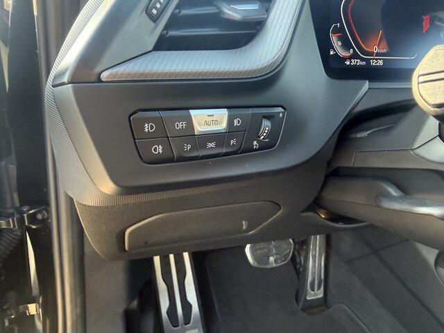 BMW 1-SERIE 118i Business Edition BMW 1 serie 118i/M-line pakket/M-line stuur/60656KM