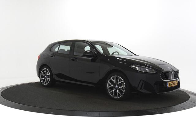 BMW 1-SERIE 120 facelift | Harman-Kardon | Sportstoelen | Stoelverwarming | 18" LMV