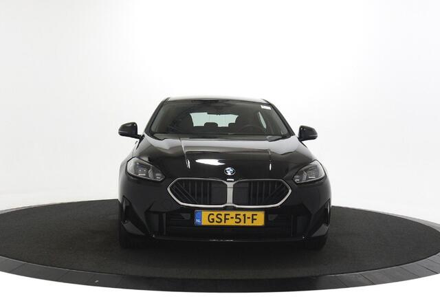 BMW 1-SERIE 120 facelift | Harman-Kardon | Sportstoelen | Stoelverwarming | 18" LMV