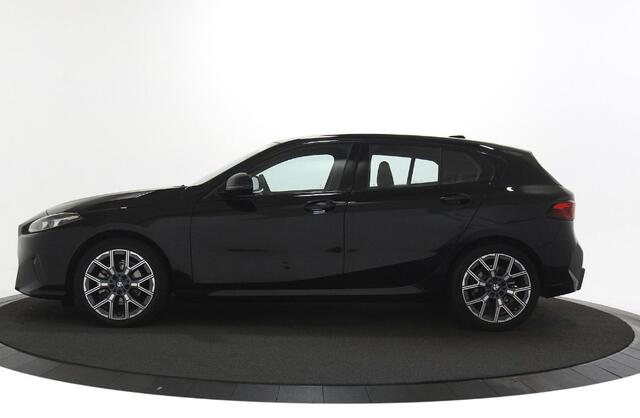 BMW 1-SERIE 120 facelift | Harman-Kardon | Sportstoelen | Stoelverwarming | 18" LMV