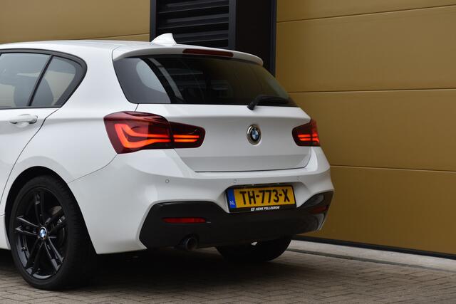 BMW 1-SERIE 118i Executive * M-Sport * LED * Servotronic * M-Sportonderstel * 18 inch lm *
