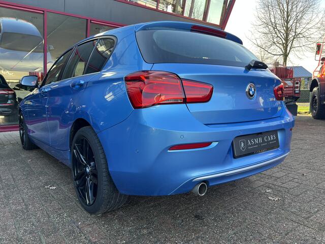 BMW 1-SERIE 118i Corporate Lease Executive | CC | Camera | Sportstoelen | PDC | Winterwielen |