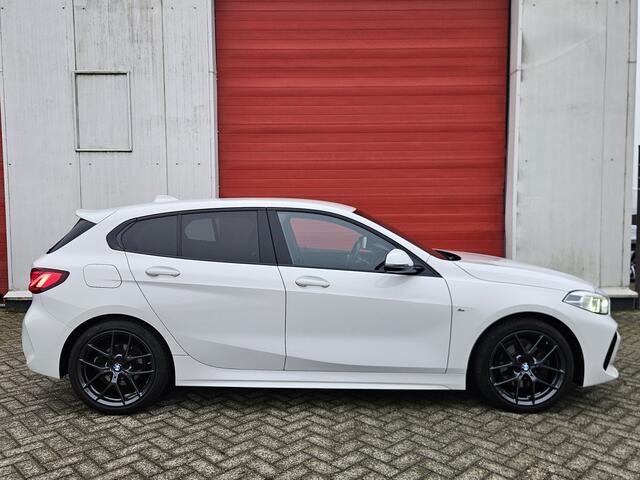 BMW 1-SERIE 118i High Executive M-Sport | Head-up | Leder