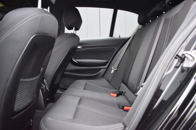 BMW 1-SERIE 118i Automaat Sport Line Shadow Executive LED | Full Map Navi | Sportstoelen | ECC | Volledig Onderhouden!!