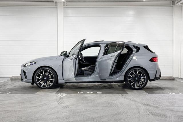 BMW 1-SERIE 120 | M-Sport | Premium Pack | Driving Assistant | Harman/Kardon | Panoramadak | Comfort Access