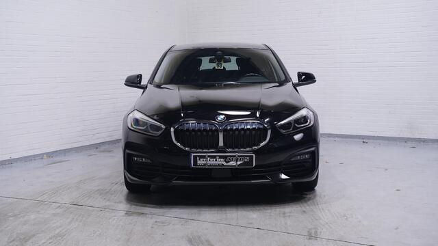 BMW 1-SERIE 118i Advantage Led koplampen Stoelverwarming Apple Carplay Camera Navi