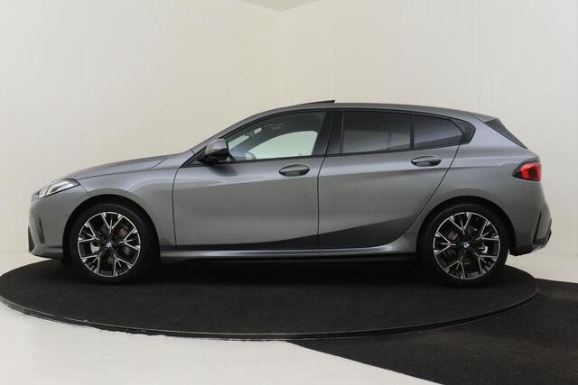 BMW 1-SERIE 120 M SPORT DESIGN EDITION -PANO.DAK|M-SPORT|PRIVACY.GLAS|STEPTRONIC|DRIVING.ASSISTANT|CARPLAY|STOELVERW.