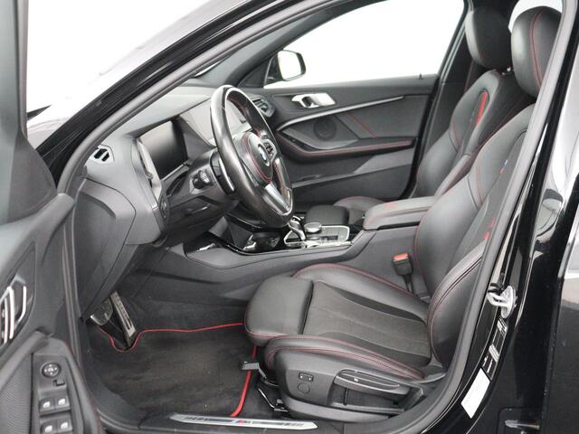 BMW 1-SERIE 128ti Business Edition | Panoramadak | Stoelverwarming | Sfeerverlichting | Carplay | Cruise Control