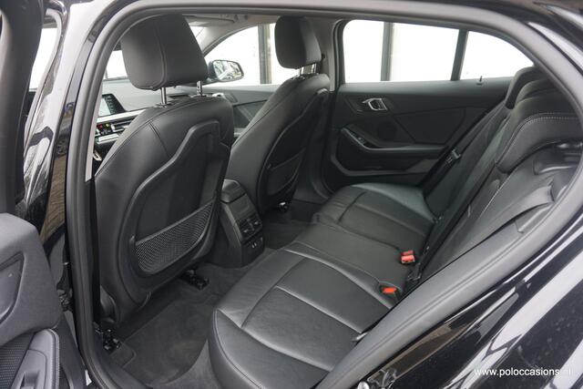 BMW 1-SERIE 118i High Exec Automaat | Carplay | DAB+ | LED | Dealer