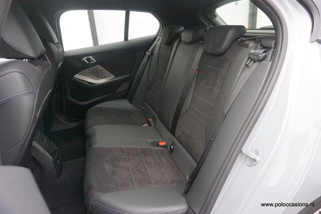 BMW 1-SERIE 120 M-Sport | 19 inch | NL Auto | Live Cockpit | Carplay