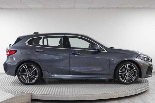 BMW 1-SERIE 118i High Executive Edition Clima | DAB | LED | Carplay | Leder | Cruise.