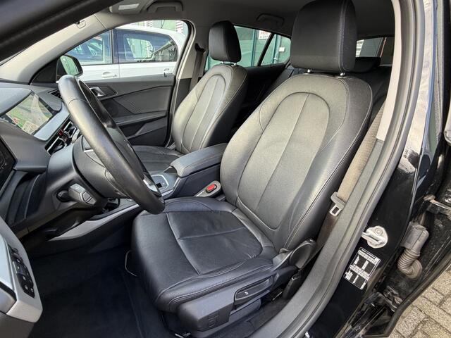 BMW 1-SERIE 118i High Executive / Automaat / Virtual Cockpit / Carplay / 40.769km NAP!!