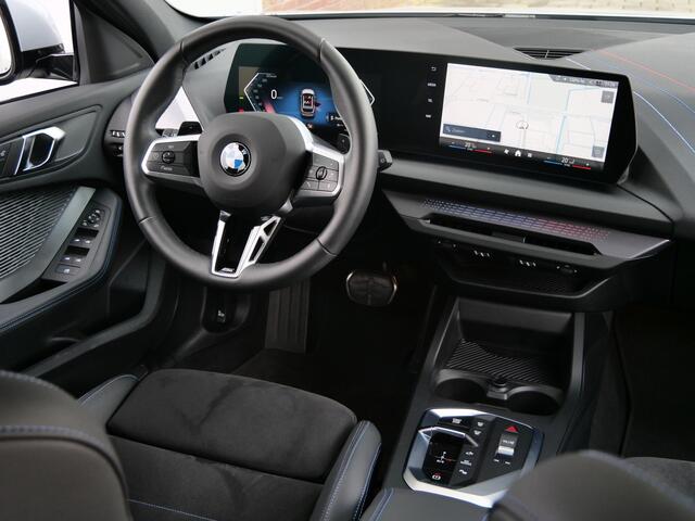 BMW 1-SERIE 116 automaat 123pk M Sportpakket Pro Stoelverwarming / Camera / Keyless entry