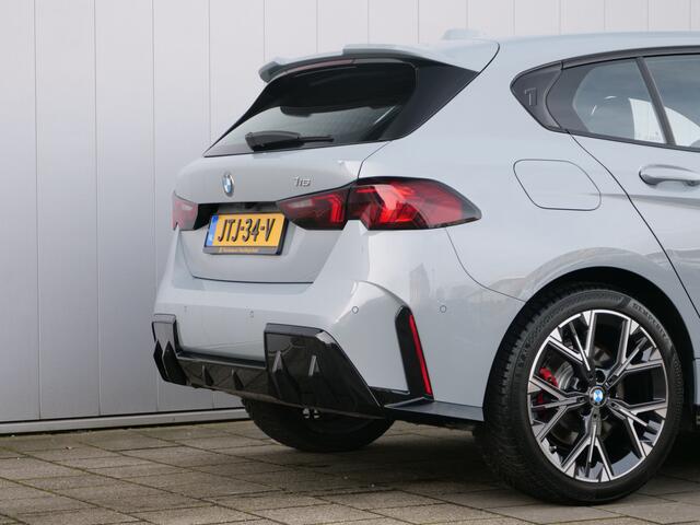 BMW 1-SERIE 116 automaat 123pk M Sportpakket Pro Stoelverwarming / Camera / Keyless entry