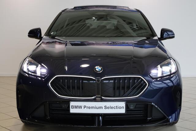 BMW 1-SERIE 120 M Sport Pro | Panoramadak | Head-Up | Driving Assistant Plus | 360 Camera