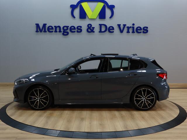 BMW 1-SERIE 116d Executive Edition M Sport | Airco ECC | Panorama | Sfeer | Head Up | Camera | Isofix | NAP