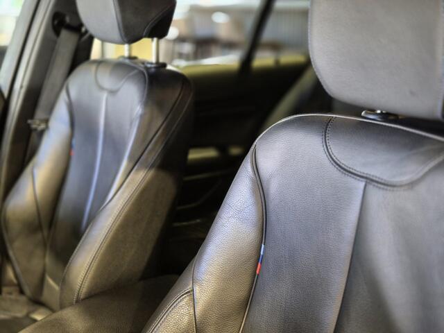 BMW 1-SERIE 116i M-Sport Shadow Edition Camera | Leder | Stoelverwarming | Zwarte hemel | CarPlay | Cruise